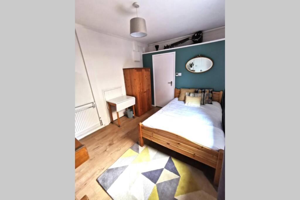 Private Comfortable Guest Suite - 노팅엄 외부 사진